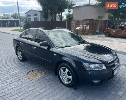 Синий Хендай Соната, объемом двигателя 2.36 л и пробегом 345 тыс. км за 5999 $, фото 2 на Automoto.ua
