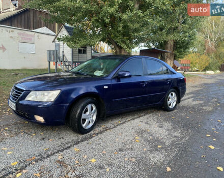 Синий Хендай Соната, объемом двигателя 2 л и пробегом 264 тыс. км за 5799 $, фото 2 на Automoto.ua
