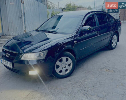 Синий Хендай Соната, объемом двигателя 2 л и пробегом 285 тыс. км за 5700 $, фото 2 на Automoto.ua