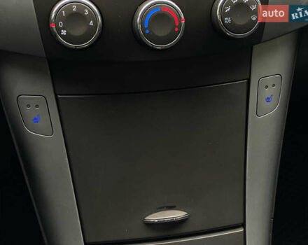 Синий Хендай Соната, объемом двигателя 2 л и пробегом 266 тыс. км за 6300 $, фото 13 на Automoto.ua