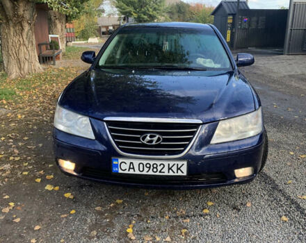 Синий Хендай Соната, объемом двигателя 2 л и пробегом 264 тыс. км за 5799 $, фото 1 на Automoto.ua