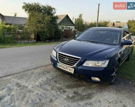 Синий Хендай Соната, объемом двигателя 2 л и пробегом 340 тыс. км за 5800 $, фото 13 на Automoto.ua