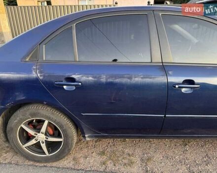Синий Хендай Соната, объемом двигателя 2 л и пробегом 340 тыс. км за 5800 $, фото 2 на Automoto.ua