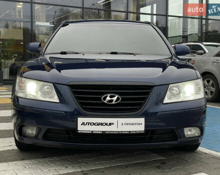 Синий Хендай Соната, объемом двигателя 2 л и пробегом 266 тыс. км за 6300 $, фото 2 на Automoto.ua