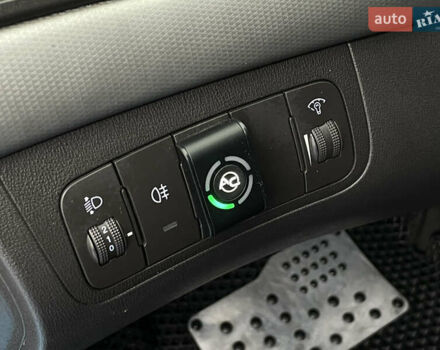 Синий Хендай Соната, объемом двигателя 2 л и пробегом 266 тыс. км за 6300 $, фото 20 на Automoto.ua