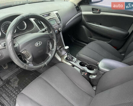 Синий Хендай Соната, объемом двигателя 2 л и пробегом 267 тыс. км за 4250 $, фото 10 на Automoto.ua