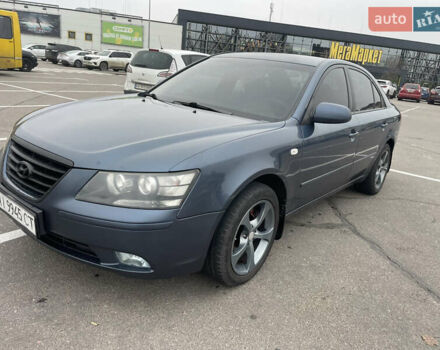 Синий Хендай Соната, объемом двигателя 2 л и пробегом 267 тыс. км за 4250 $, фото 1 на Automoto.ua