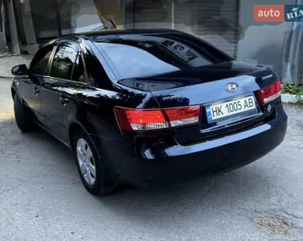 Синий Хендай Соната, объемом двигателя 2 л и пробегом 285 тыс. км за 5700 $, фото 3 на Automoto.ua