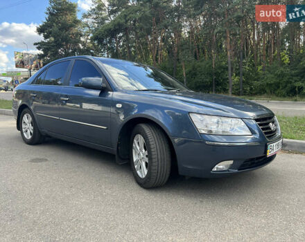 Синий Хендай Соната, объемом двигателя 2 л и пробегом 168 тыс. км за 8000 $, фото 3 на Automoto.ua