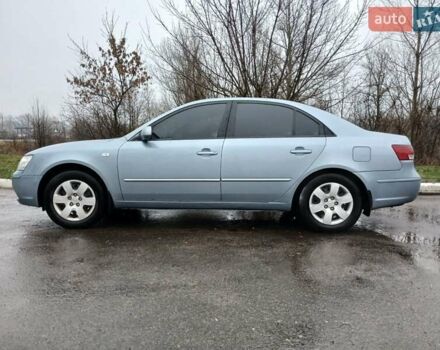 Синий Хендай Соната, объемом двигателя 2 л и пробегом 175 тыс. км за 5700 $, фото 3 на Automoto.ua