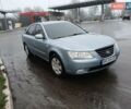 Синий Хендай Соната, объемом двигателя 2 л и пробегом 175 тыс. км за 5700 $, фото 1 на Automoto.ua