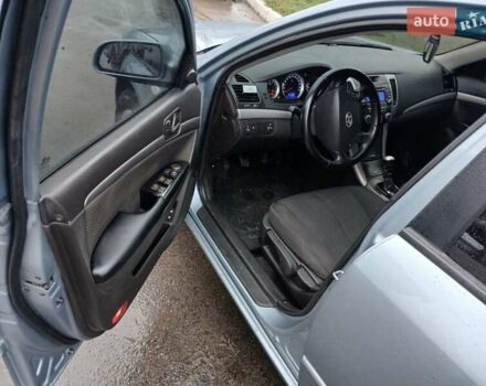 Синий Хендай Соната, объемом двигателя 2 л и пробегом 175 тыс. км за 5700 $, фото 7 на Automoto.ua