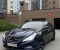 Синий Хендай Соната, объемом двигателя 2 л и пробегом 300 тыс. км за 8900 $, фото 1 на Automoto.ua