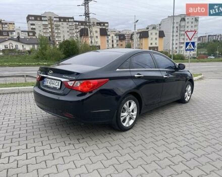 Синій Хендай Соната, об'ємом двигуна 2.36 л та пробігом 283 тис. км за 9300 $, фото 12 на Automoto.ua