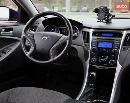 Синий Хендай Соната, объемом двигателя 2.4 л и пробегом 188 тыс. км за 8500 $, фото 10 на Automoto.ua
