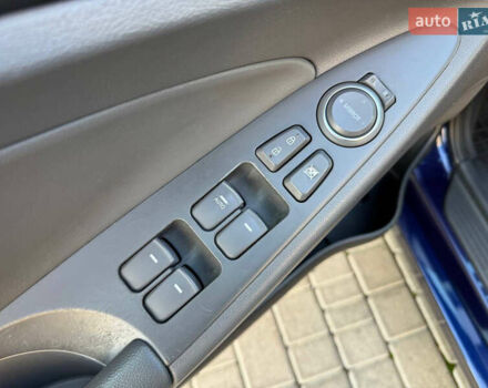 Синій Хендай Соната, об'ємом двигуна 2.36 л та пробігом 200 тис. км за 7500 $, фото 14 на Automoto.ua