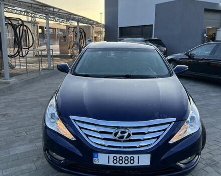 Синій Хендай Соната, об'ємом двигуна 2 л та пробігом 242 тис. км за 9500 $, фото 1 на Automoto.ua
