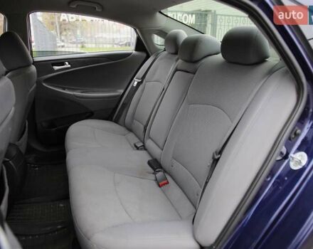 Синий Хендай Соната, объемом двигателя 2.4 л и пробегом 188 тыс. км за 8500 $, фото 7 на Automoto.ua