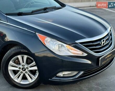 Синий Хендай Соната, объемом двигателя 2.4 л и пробегом 193 тыс. км за 8990 $, фото 2 на Automoto.ua