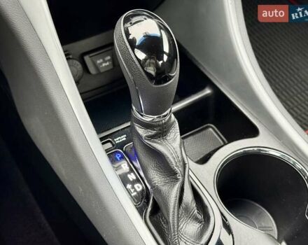 Синий Хендай Соната, объемом двигателя 2.36 л и пробегом 131 тыс. км за 8300 $, фото 16 на Automoto.ua