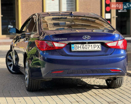 Синій Хендай Соната, об'ємом двигуна 2.36 л та пробігом 200 тис. км за 7500 $, фото 9 на Automoto.ua