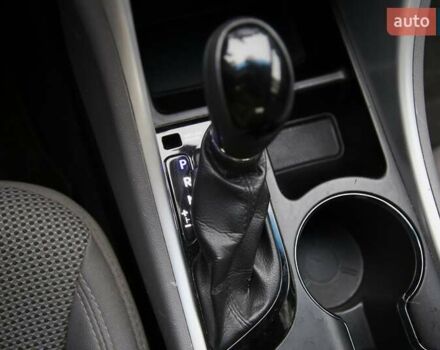 Синий Хендай Соната, объемом двигателя 2.4 л и пробегом 188 тыс. км за 8500 $, фото 19 на Automoto.ua