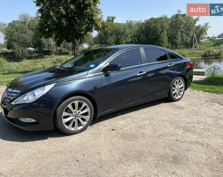 Синий Хендай Соната, объемом двигателя 2.4 л и пробегом 201 тыс. км за 9300 $, фото 4 на Automoto.ua