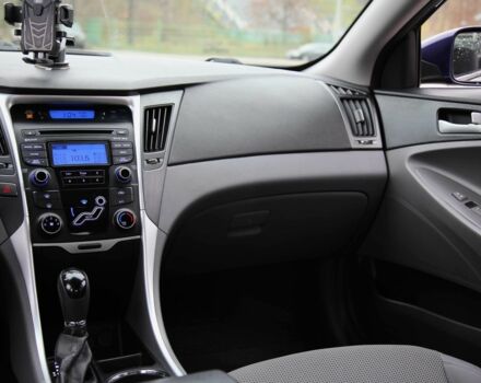 Синий Хендай Соната, объемом двигателя 2.4 л и пробегом 188 тыс. км за 8500 $, фото 12 на Automoto.ua