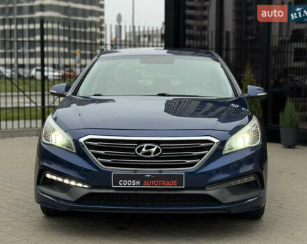 Синий Хендай Соната, объемом двигателя 2.36 л и пробегом 170 тыс. км за 9500 $, фото 4 на Automoto.ua
