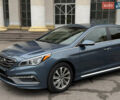 Синий Хендай Соната, объемом двигателя 2.36 л и пробегом 174 тыс. км за 12500 $, фото 2 на Automoto.ua