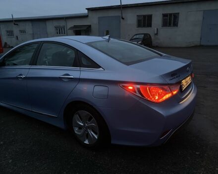 Синий Хендай Соната, объемом двигателя 2.4 л и пробегом 256 тыс. км за 10200 $, фото 2 на Automoto.ua