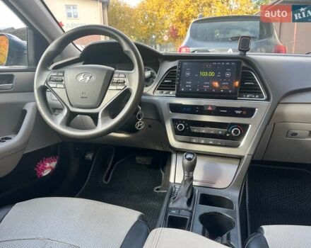 Синій Хендай Соната, об'ємом двигуна 2.4 л та пробігом 127 тис. км за 10500 $, фото 11 на Automoto.ua