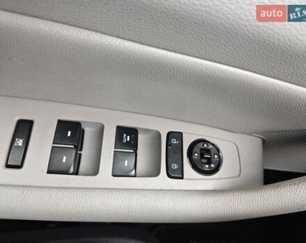 Синій Хендай Соната, об'ємом двигуна 2.36 л та пробігом 234 тис. км за 9600 $, фото 21 на Automoto.ua