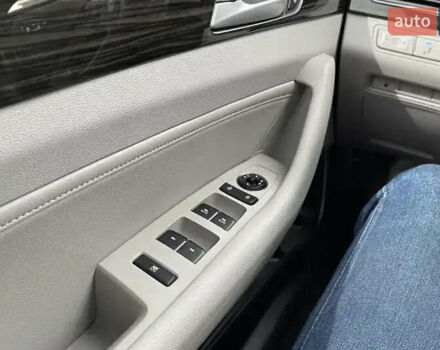 Синий Хендай Соната, объемом двигателя 2.36 л и пробегом 145 тыс. км за 10500 $, фото 2 на Automoto.ua