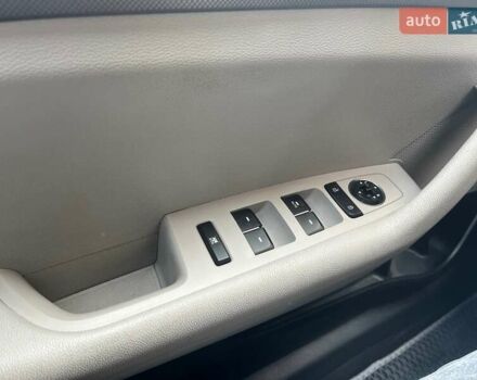 Синій Хендай Соната, об'ємом двигуна 2.4 л та пробігом 127 тис. км за 10500 $, фото 13 на Automoto.ua