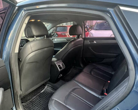 Синий Хендай Соната, объемом двигателя 2 л и пробегом 225 тыс. км за 12500 $, фото 6 на Automoto.ua