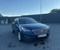 Синий Хендай Соната, объемом двигателя 2.36 л и пробегом 157 тыс. км за 10200 $, фото 1 на Automoto.ua