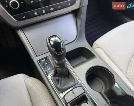 Синий Хендай Соната, объемом двигателя 2.36 л и пробегом 252 тыс. км за 9790 $, фото 19 на Automoto.ua