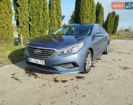 Синий Хендай Соната, объемом двигателя 2.36 л и пробегом 219 тыс. км за 10200 $, фото 4 на Automoto.ua