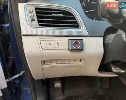 Синий Хендай Соната, объемом двигателя 2.36 л и пробегом 252 тыс. км за 9790 $, фото 12 на Automoto.ua