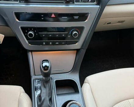 Синій Хендай Соната, об'ємом двигуна 2.36 л та пробігом 113 тис. км за 9900 $, фото 14 на Automoto.ua