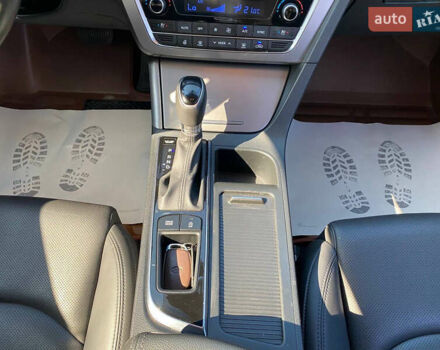 Синій Хендай Соната, об'ємом двигуна 1.7 л та пробігом 66 тис. км за 14900 $, фото 17 на Automoto.ua