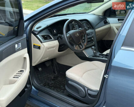 Синій Хендай Соната, об'ємом двигуна 2.36 л та пробігом 113 тис. км за 9900 $, фото 10 на Automoto.ua