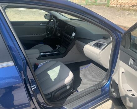 Синий Хендай Соната, объемом двигателя 2.4 л и пробегом 192 тыс. км за 10800 $, фото 3 на Automoto.ua