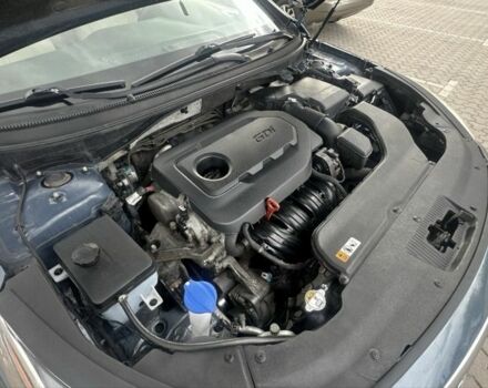 Синий Хендай Соната, объемом двигателя 2.4 л и пробегом 267 тыс. км за 10000 $, фото 4 на Automoto.ua