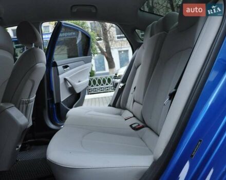 Синій Хендай Соната, об'ємом двигуна 2.4 л та пробігом 62 тис. км за 15200 $, фото 15 на Automoto.ua