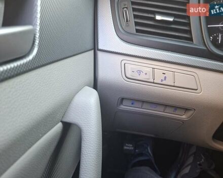 Хендай Соната 2017 в Киеве на Automoto.ua Синий Хендай Соната, объемом двигателя 2.36 л и пробегом 90 тыс. км за 11999 $, фото 29 на Automoto.ua