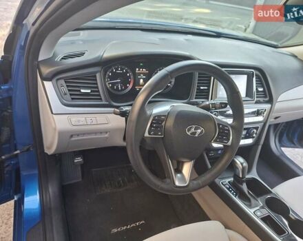 Хендай Соната 2017 в Киеве на Automoto.ua Синий Хендай Соната, объемом двигателя 2.36 л и пробегом 90 тыс. км за 11999 $, фото 22 на Automoto.ua