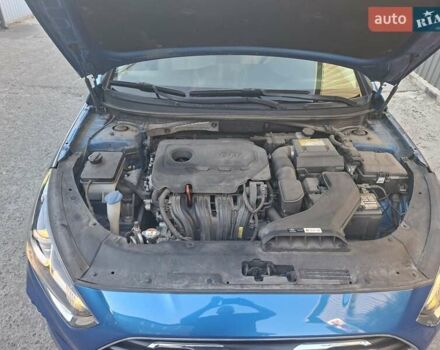 Хендай Соната 2017 в Киеве на Automoto.ua Синий Хендай Соната, объемом двигателя 2.36 л и пробегом 90 тыс. км за 11999 $, фото 25 на Automoto.ua