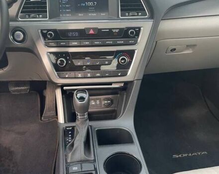 Синій Хендай Соната, об'ємом двигуна 2.36 л та пробігом 162 тис. км за 12500 $, фото 31 на Automoto.ua